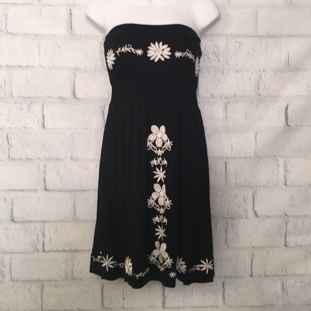 NWT Body Central embroidered cotton strapless dress size L